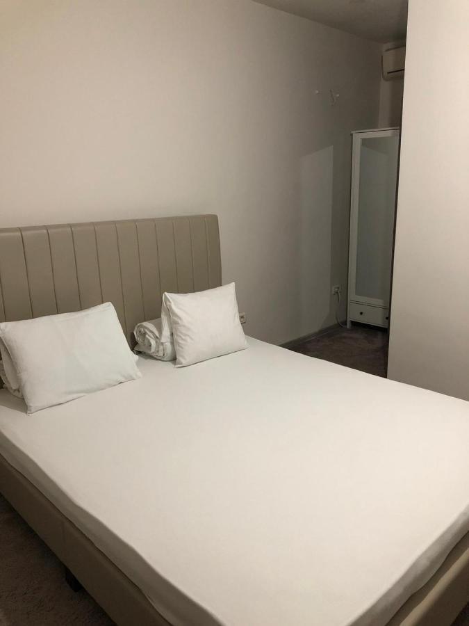 Hotel Cosmin Arad Esterno foto
