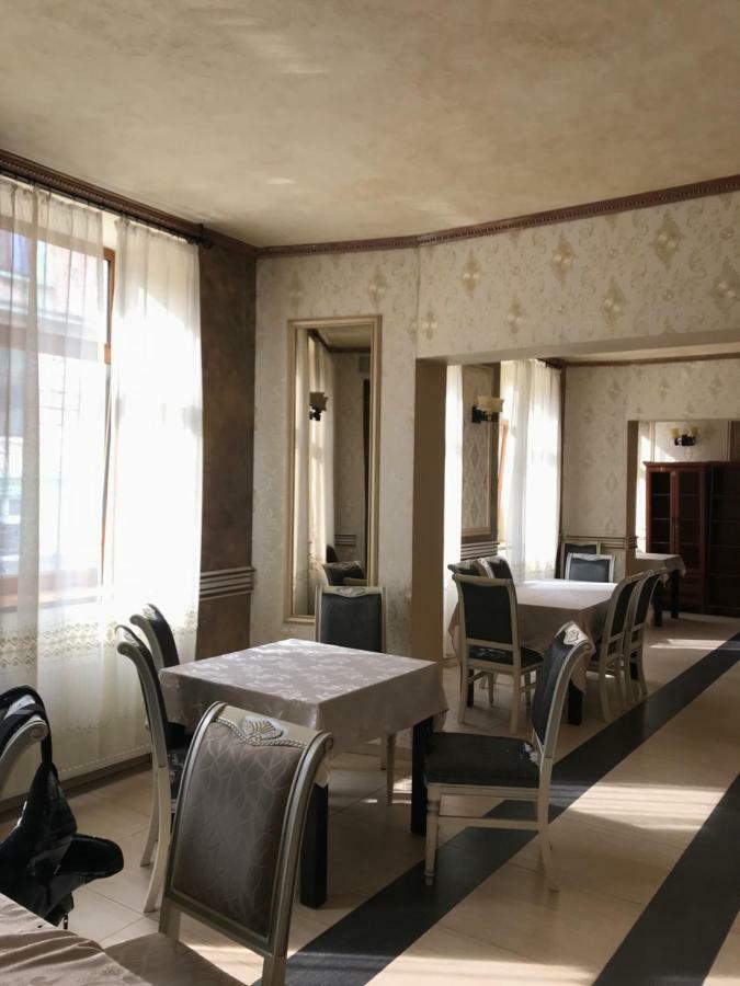 Hotel Cosmin Arad Esterno foto
