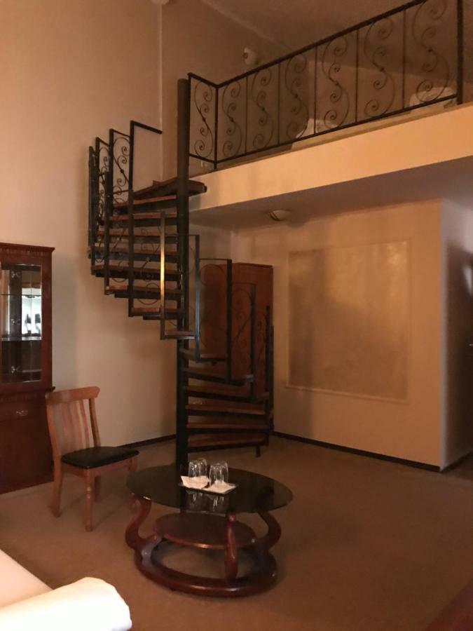 Hotel Cosmin Arad Esterno foto