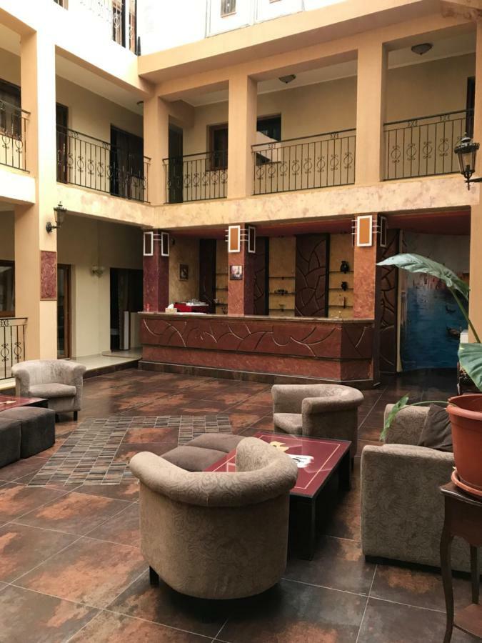 Hotel Cosmin Arad Esterno foto