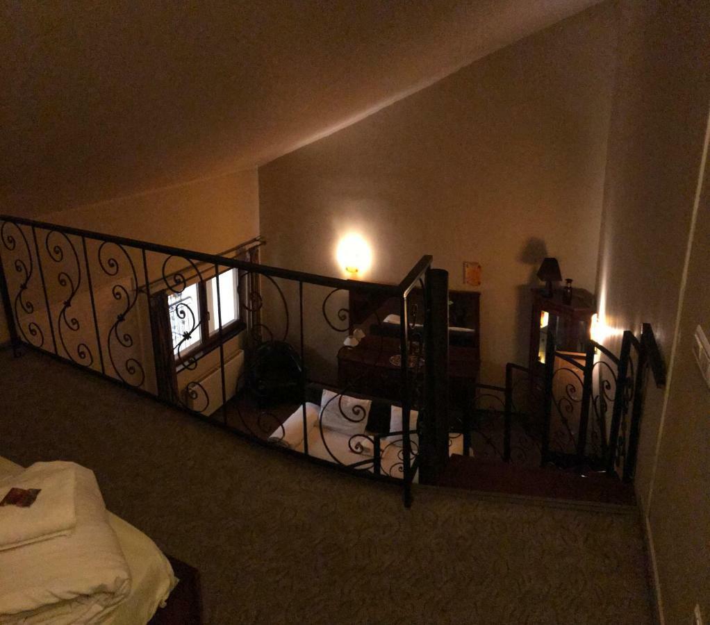 Hotel Cosmin Arad Esterno foto